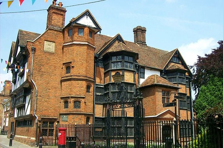 Charles Dickens Full-Day Private Tour in Rochester - Photo 1 of 25